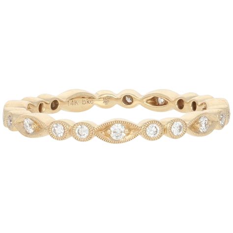 round cut wedding band yellow gold 6
