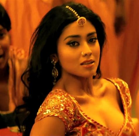 Naked Shriya Saran In Zila Ghaziabad