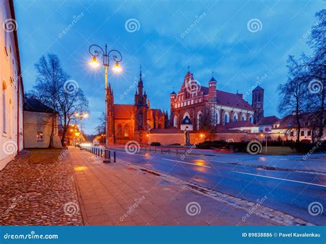 Vilnius Katholische Kirche Von St Anne Nachts Stockfoto Bild Von