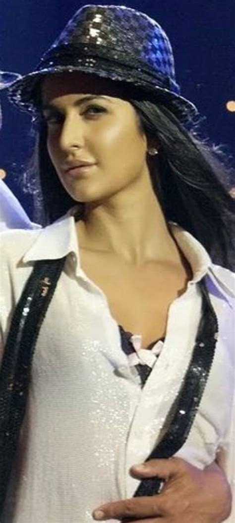 Pin On Katrina Kaif Katrina Kaif Hot Pics Katrina Kaif Photo Actress Hot Photoshoot