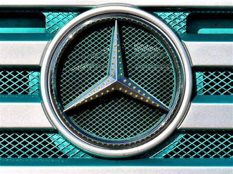 Значок Mercedes-Benz: что означает логотип (эмблема) на автомобилях ...