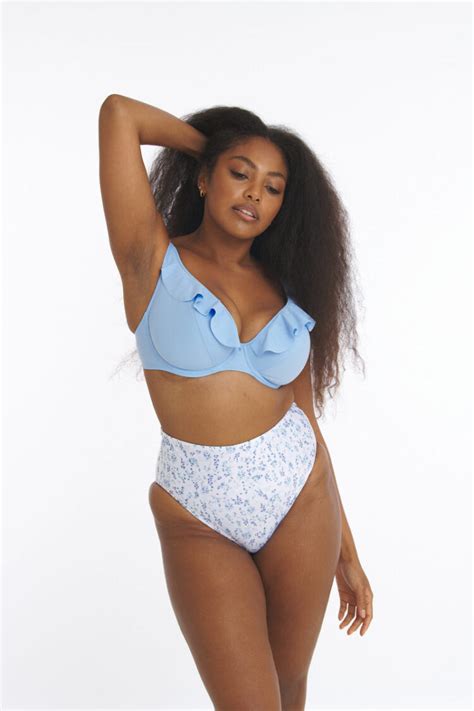 Sexy Elena Bikini Pics