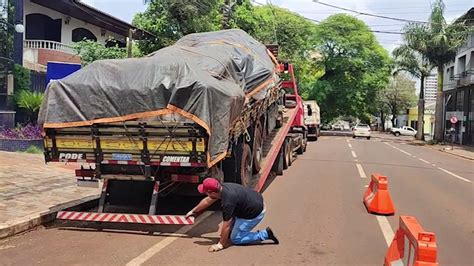 PRF apreende caminhão carregado maconha na rodovia BR 163 Vídeo