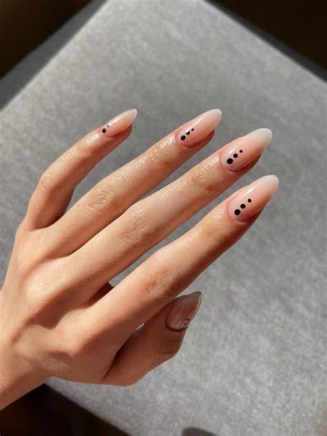Unhas Minimalista Nail Art Minimalista Unhas Delicadas Unhas Simples Unhas Nude Unhas