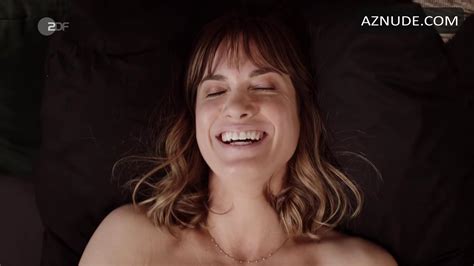 BETTYS DIAGNOSE NUDE SCENES AZNude