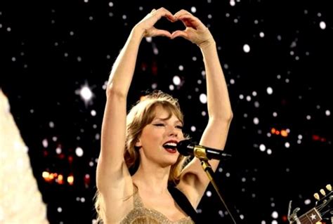 Taylor Swift Officially a BILLIONAIRE With Dollar 1.1 Billion Fortune ...