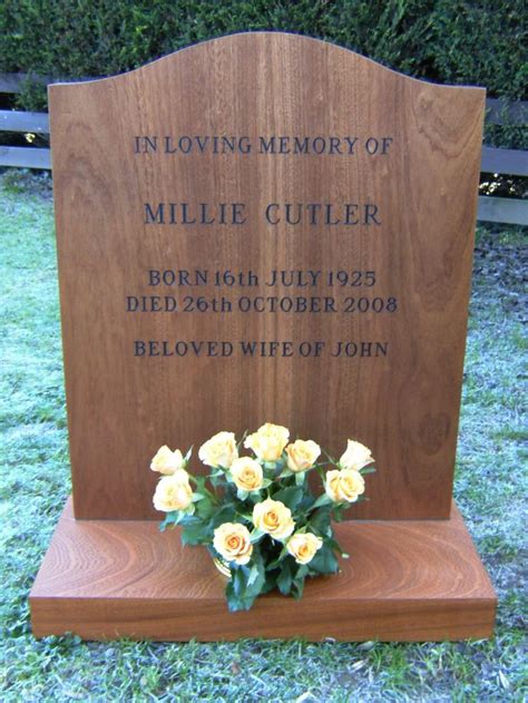 +15 Diy Wooden Cross For Grave Ideas - Tossist