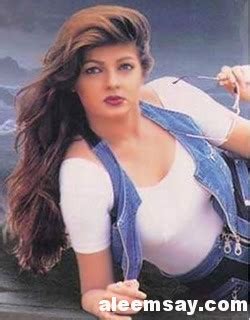 Mamta Kulkarni Hot Sexy Sizzling Beautiful Pictures Hot Celebs Wallpapers