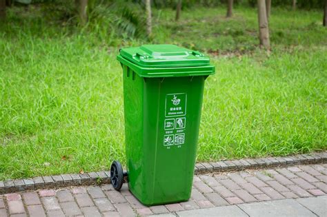 China Top Quality Mgb 240 Liters Wheelie Waste Bins Manufacturer