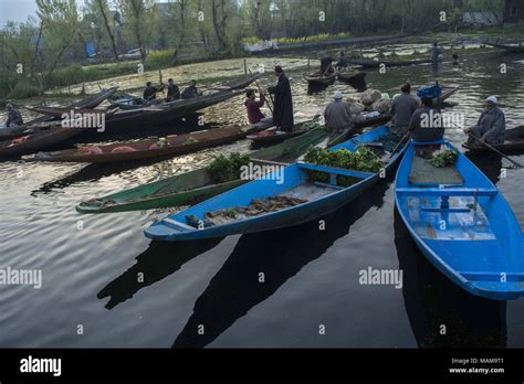 April 1 2018 Srinagar Jammu Kashmir India Kashmiri Men Gather