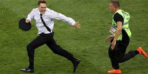 Miembro de Pussy Riot es trasladado a Berlín