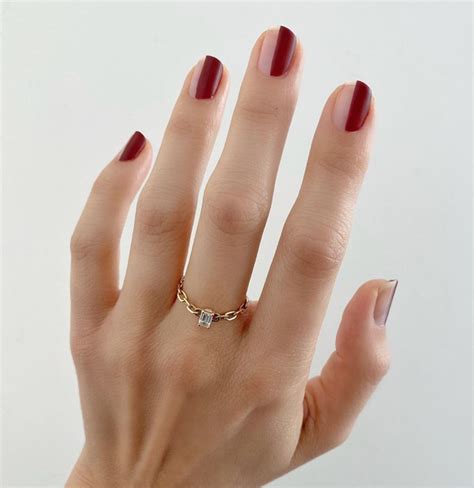 16 Valentine's Day Nail Ideas to Complement Any Outfit | Who What Wear