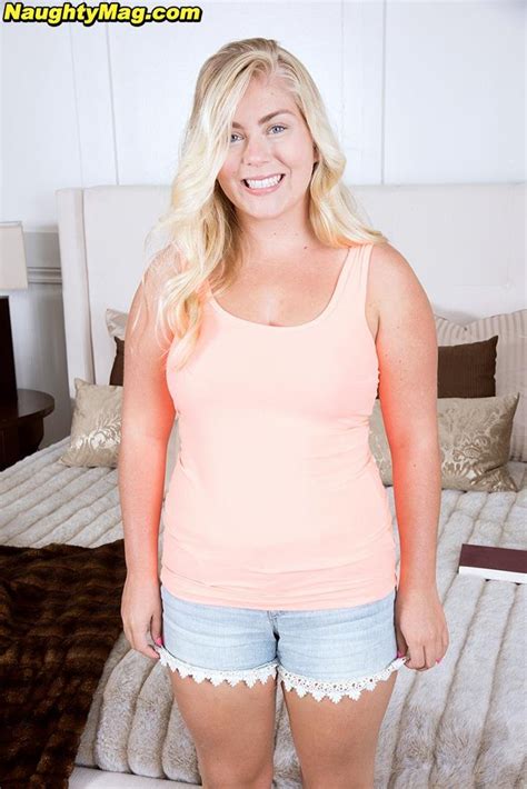 Busty Blonde Chanele Carson Flashing Her Snatch Photos