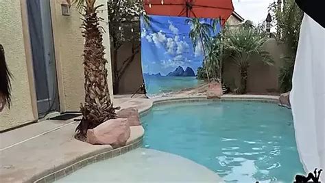 Safada Milf Sofie Marie Posa Para Sess O De Fotos E Chupa Pau Xhamster