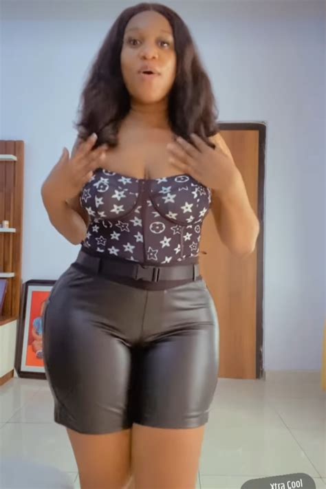 I Don T See You Calling Out Kim K Or Rihanna For Posing Naked Sandra Iheuwa Blasts Advisers