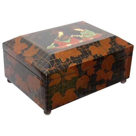 Fine Quality Japanese Lacquer Box For Sale At Stdibs