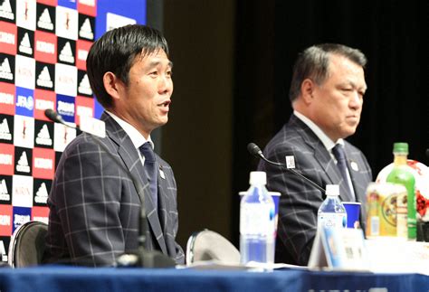 A代表、東京五輪男子サッカー代表を率いる森保監督（右は日本協会の田嶋会長） ― スポニチ Sponichi Annex サッカー