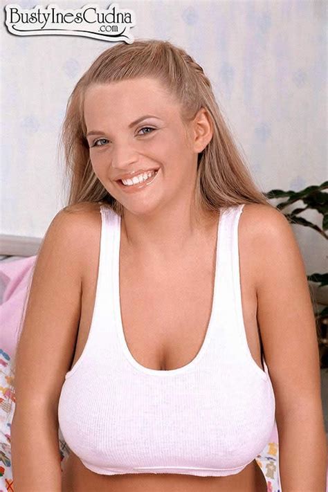 Busty Babe Spreads Her Pink Pussy Lips Porn Pictures Xxx Photos Sex Images Pictoa