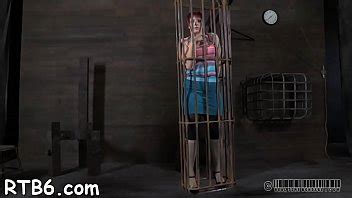 Pinzamiento Doloroso Para Los Melones De La Belleza XVIDEOS