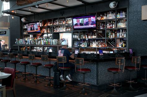 Where to Eat at Houston’s George Bush Intercontinental Airport - Eater ...