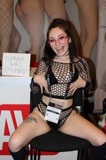 Lenna Lux Porn Fan Community Forum