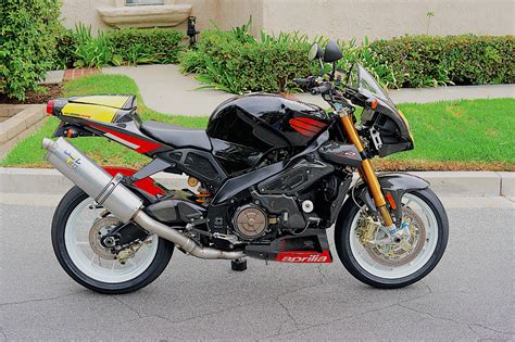 Aprilias Tuono Racing Rewrote The Book On Naked Superbikes Ebay Motors Blog