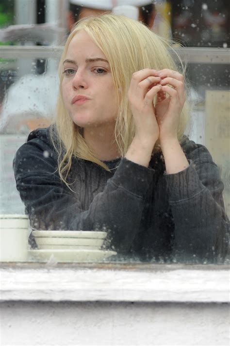 emma stone daily fans fotos de emma stone en el set de maniac en nyc