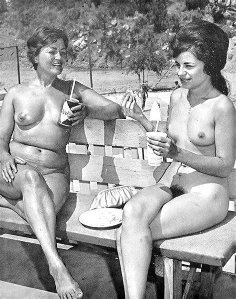 Sexy Vintage Babes Porn Pic
