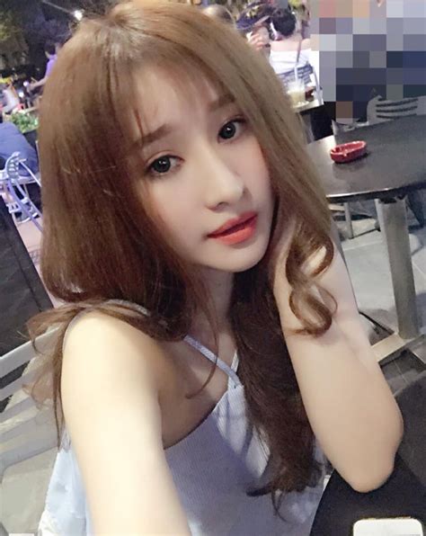 Hot girl Ivy Lê bị ném đá xấu tính khi lên mạng bóng gió chuyện chồng cũ Hồ Quang Hiếu cưỡng dâm