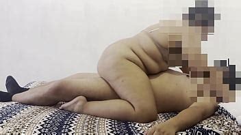 Milf pide un buen pene de buen tamaño pero por mientras se conforma XNXX