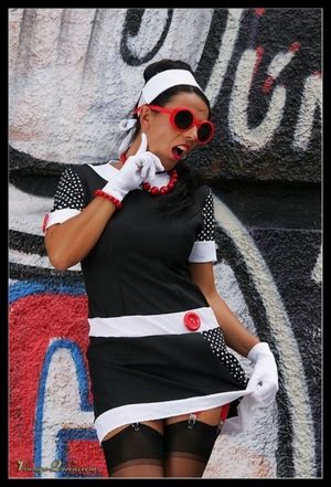 Hot Vintage Pictures With Bodacious Brunett XXX Dessert Picture 14