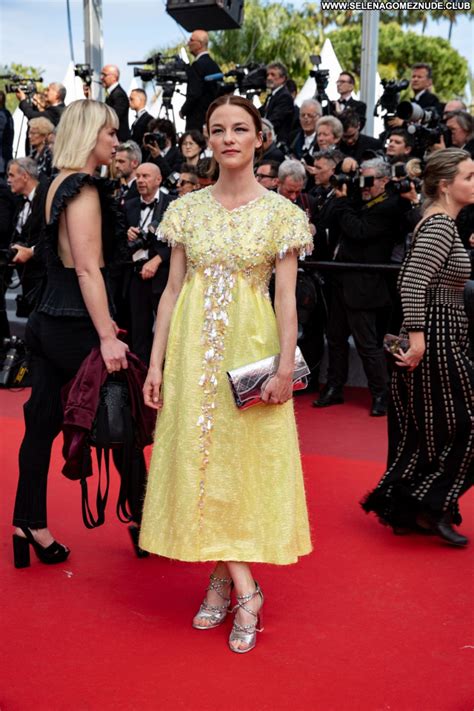 Nude Celebrity Valerie Pachner Pictures And Videos Archives Nude Celeb World