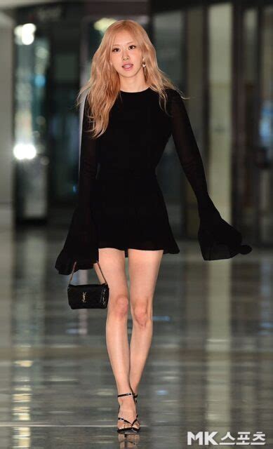 Blackpink Ros S Stunning Lingerie Look For Ysl S Paris Fashion Show Makes Waves Koreaboo