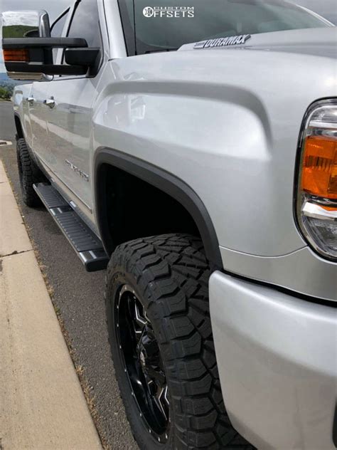 2018 GMC Sierra 2500 HD With 20x9 1 Fuel Vandal And 295 60R20 Nitto