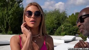 Zlata Slams Yves Morgan S Juicy Pussy XNXX