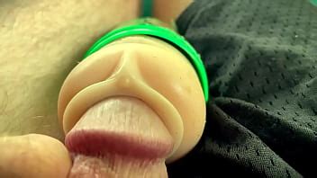 Mi esposa quería que le mostrara mis planes para su coño más tarde Fleshlightman XVIDEOS