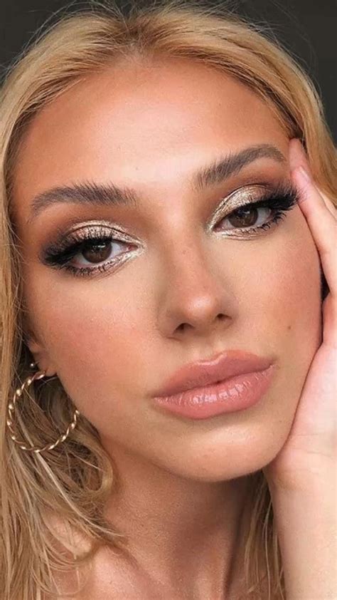 Soft Glam Makeup Look Eyeshadow Matte Everyday Nude Lip Natural Tips Smokey Eye Lip