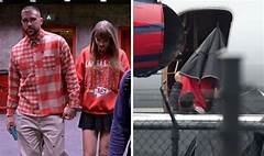 Travis Kelce Taylor Swift Airport Wait