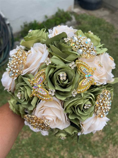 Top 30 Sage Green And Gold Wedding Color Ideas 2023