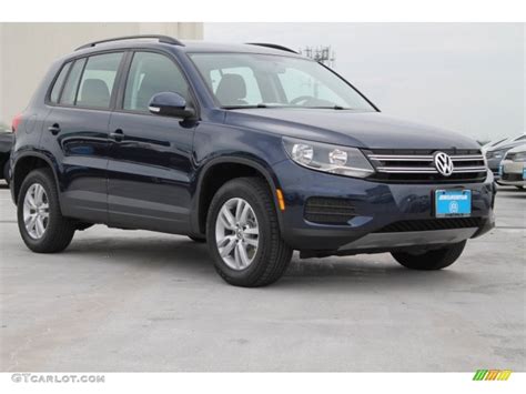 Night Blue Metallic Volkswagen Tiguan S Photo