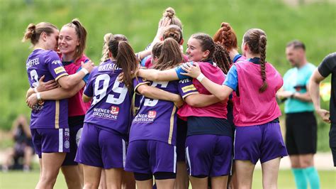 Frauen Bundesliga Austria Wien schlägt Sturm im Spitzenspiel