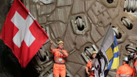 Gotthard Basistunnel Erfolgreicher Durchstich Am L Ngsten Tunnel Der Welt