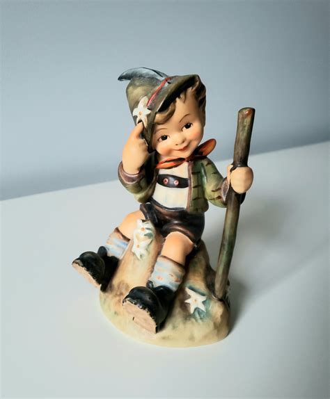 The Official M I Hummel Price Guide Figurines Pla 5