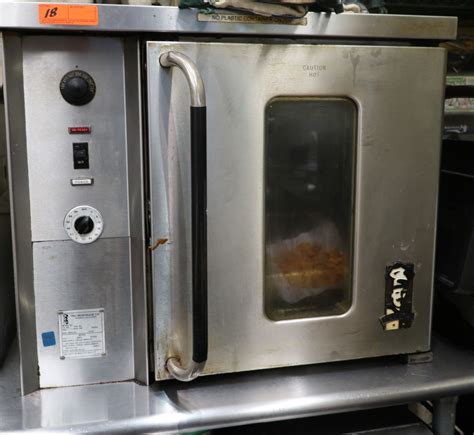 Montague EK-8 Convection Oven