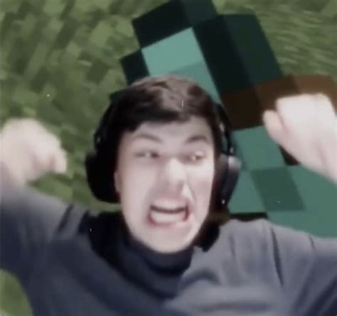 Pin By Liv On Mcyt Dream Team Hot British Men Angry Face