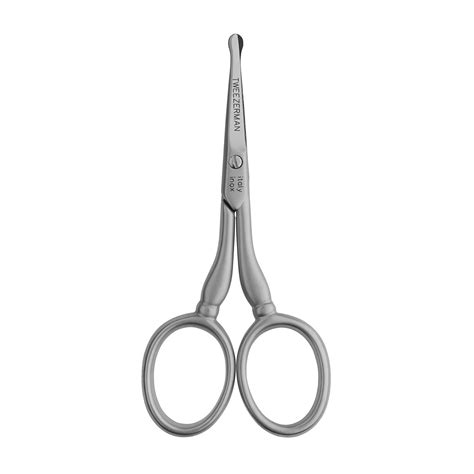 pluck or cut nose hair 1