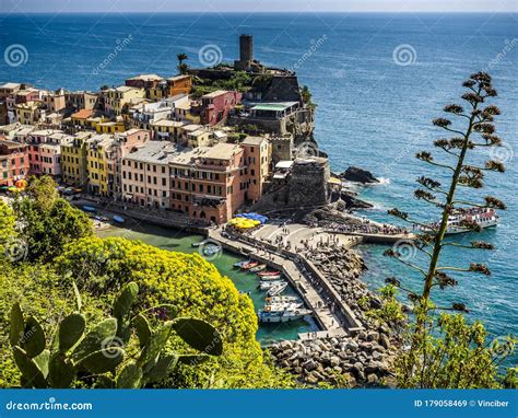 Parque Nacional De Cinque Terre Manarola Imagen De Archivo Imagen De