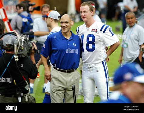 Tony Dungy Hi Res Stock Photography And Images Alamy