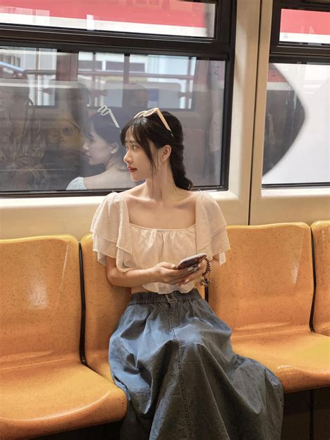 Khoe nhan sắc bản thân hot girl Esports bất ngờ nói lời cay đắng