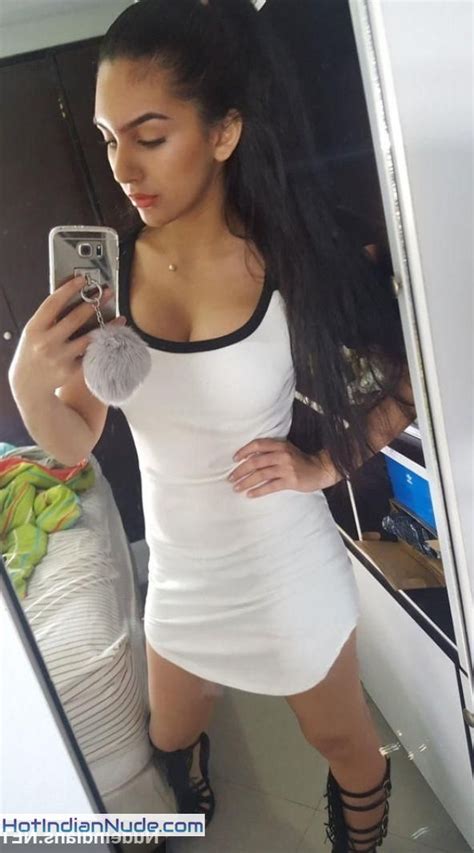 Hottest Sexy NRI Dr Posing Naked Slut Hot Indian Nude